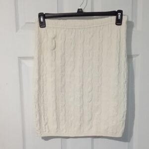Elegant Cream Cable Knit Pencil Skirt